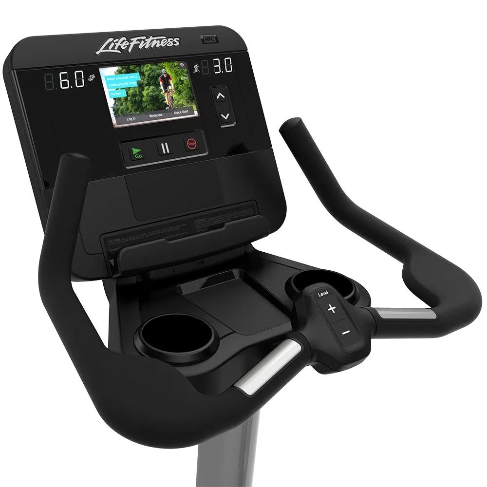 Life Fitness Club Series  Plus Upright Cycle