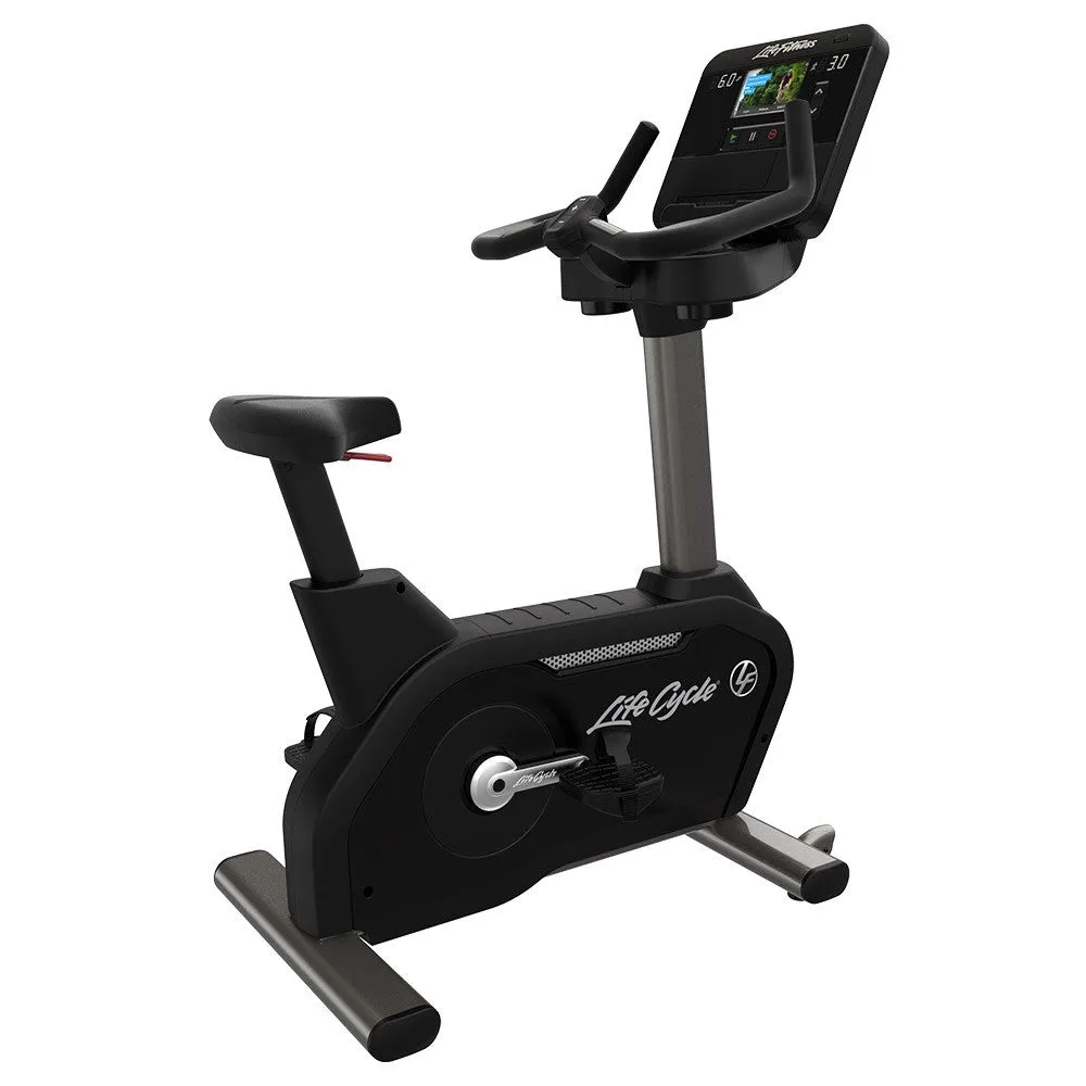 Life Fitness Club Series  Plus Upright Cycle